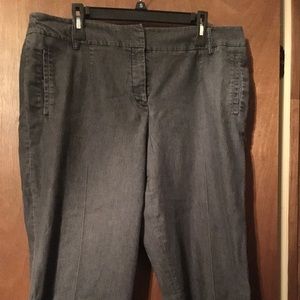 Cropped wide leg pants.